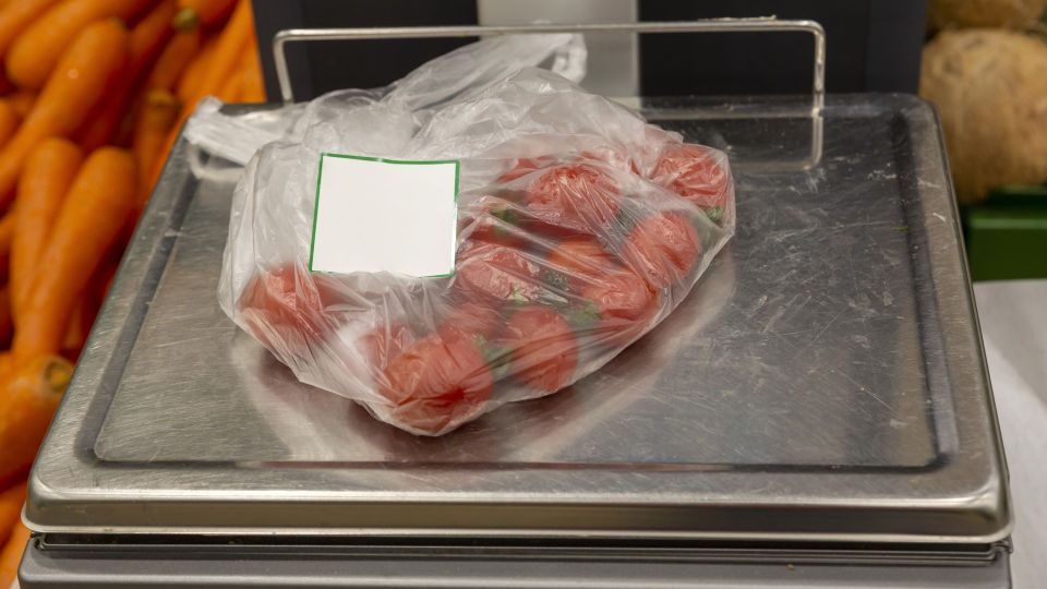 На рынке вас больше не обманут: вот как понять, подкручены весы у продавца или нет