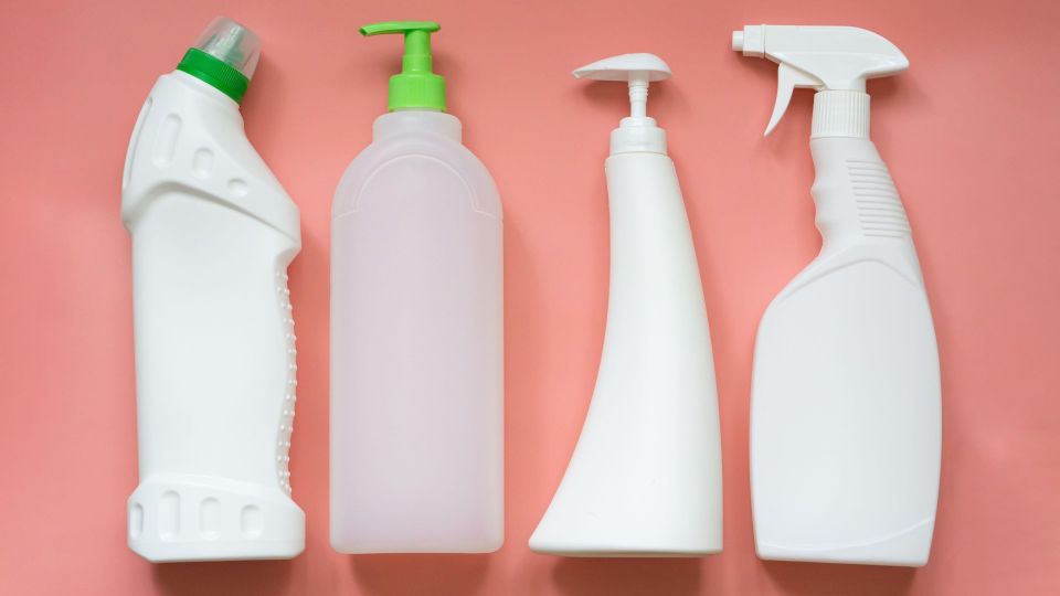 Убийца легких: хозяйки сторонятся этих чистящих средств