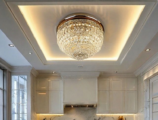 Забудьте о желтых пятнах: эффективные стратегии чистки натяжных потолков на кухне