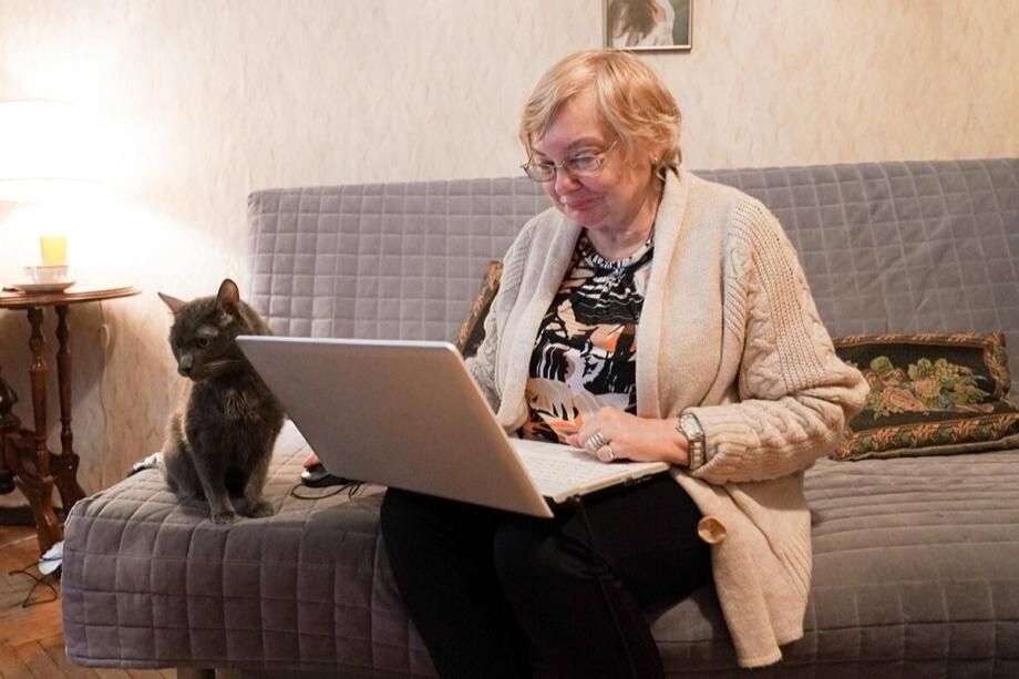 Как сохранить свои деньги: новые льготы для пенсионеров на Госуслугах