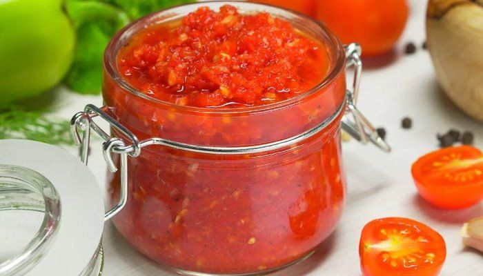 Аджика: острое лето на вашем столе зимой