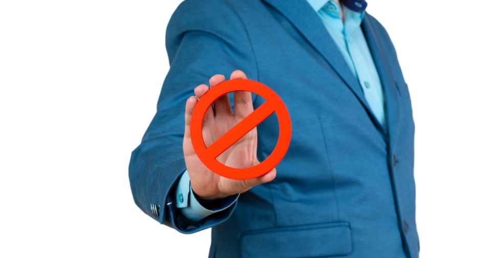 Депутаты напоминают о штрафах за захват парковок и неправильное кормление птиц у МКД