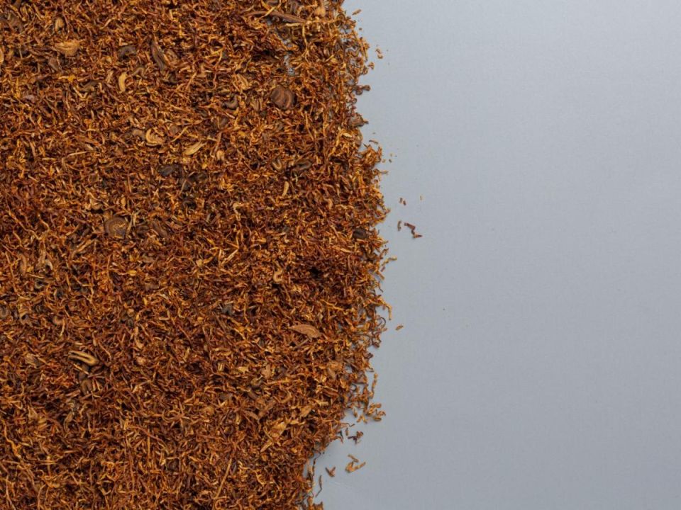 Гаджет сада: табачная пыль защищает грядки без химии