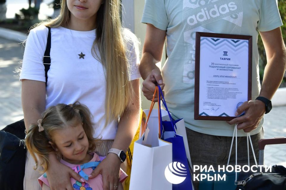 На поезде «Адлер-Симферополь» в Крым прибыл 20-миллионный пассажир