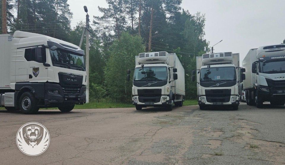 Россия передала Украине тела 1212 боевиков ВСУ, сообщает телеграм-канал Украина.ру с ссылкой на координационный штаб Незалежной