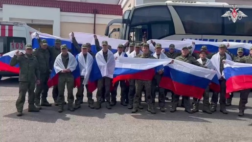 Россия вернула еще одну группу военнослужащих с территории Украины