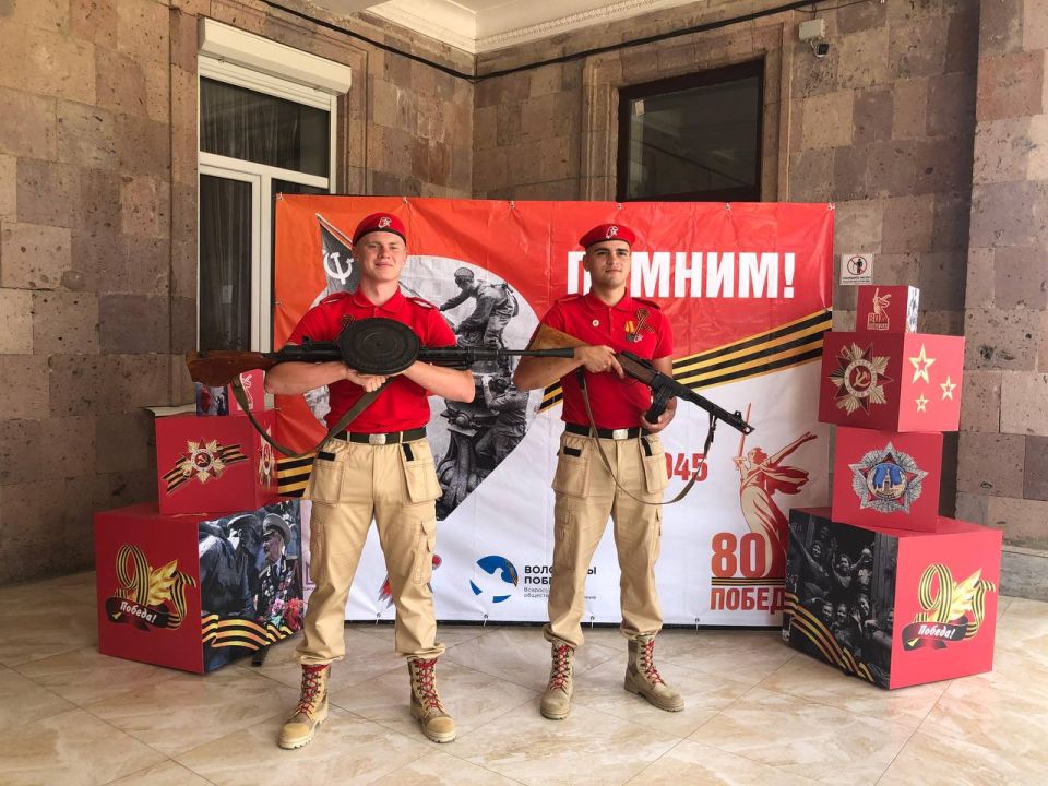 Ейским юнармейцам вручили нагрудные знаки &quot;Юнармейской доблести&quot;