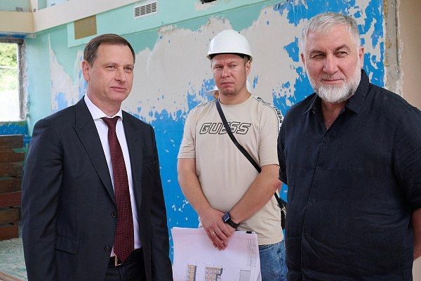 Андрей Прошунин: «В этом году на ремонт учреждений образования Сочи направили более 351 миллиона рублей»