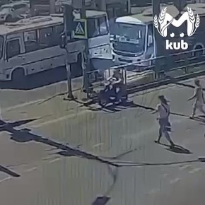 Водитель автобуса переехал пассажирку возле остановки &quot;Красная площадь&quot;