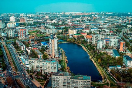 Прилет девяти рейсов задерживается в новосибирском аэропорту Толмачево, следует из онлайн-табло воздушной гавани