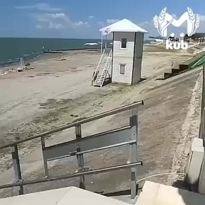 Глава Приморско-Ахтарска принял новые пандусы для инвалидов на местном пляже, а через пару дней они сломались