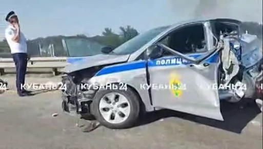 ДТП с патрульным автомобилем ДПС произошло на въезде в Армавир