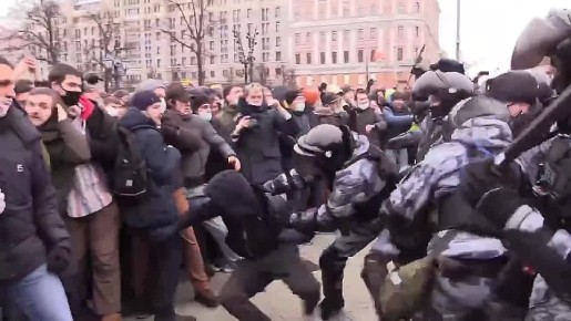 Саид Джумаев, прозванный «Берсерком» за драку с силовиками на митинге в Москве в 2021 году, вышел на свободу