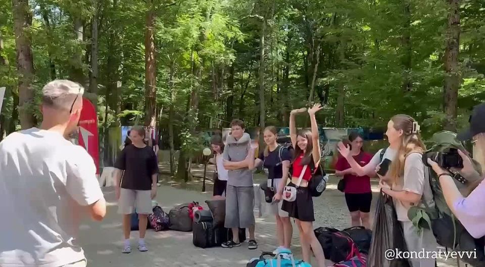  :     93