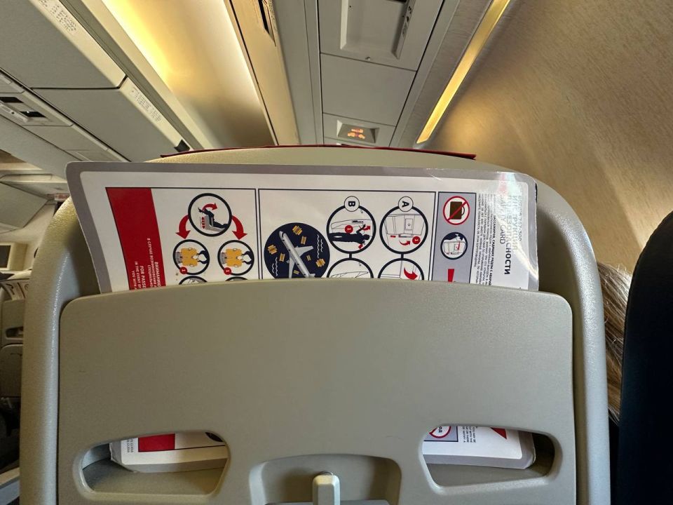   Boeing 737,   ,    