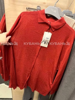    Zara, Pull&Bear       
