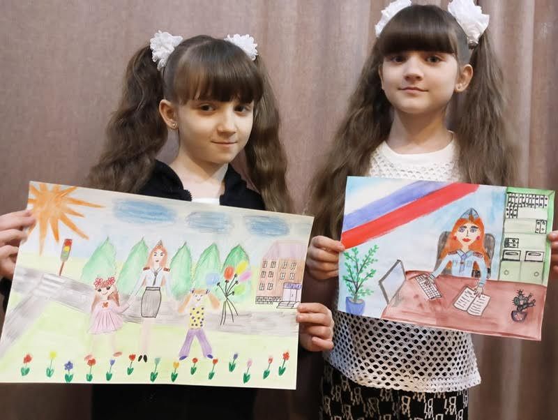 Транспортные полицейские Краснодара и общественники подвели итоги конкурса «Мои родители работают в полиции»