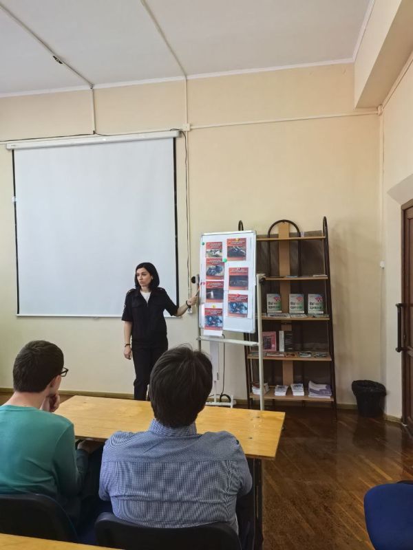 Сотрудники Госавтоинспекции Апшеронского района наглядно показали студентам, к чему могут привести нарушения ПДД