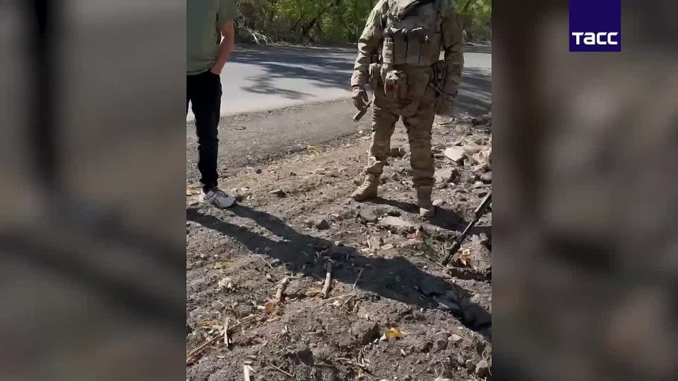 В Луганске задержан житель ЛНР, который хотел заложить бомбу под служебную машину высокопоставленного военного Росгвардии по указанию украинских спецслужб