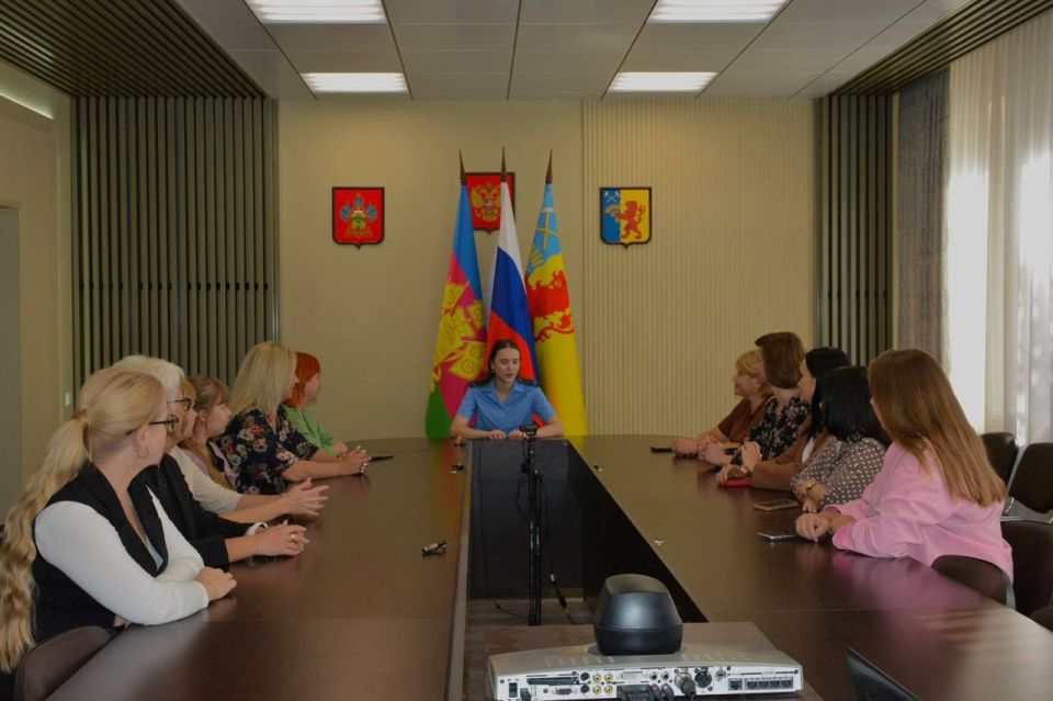 Прокуратурой Новокубанского района проведены мероприятия по правовому просвещению населения