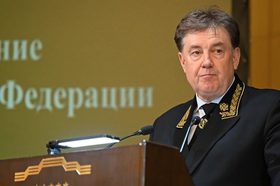 Суд арестовал имущество экс-судьи Верховного суда РФ Виктора Момотова