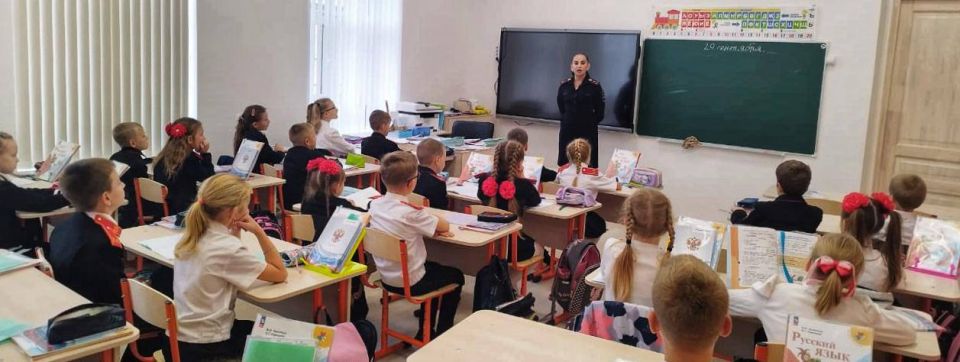 Рубрика: «По факту ДТП». 25 сентября, в ст. Ленинградской, женщина, управляя автомобилем «Ниссан Примьера», не выдержала безопасную дистанцию до движущегося впереди ТС марки «Хонда Аккорд», и допустила с ним столкновение