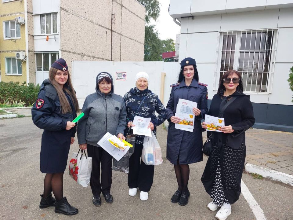 В Международный день пожилого человека, Госавтоинспекция Успенского района совместно с юрисконсультом Отдела МВД России по Успенскому району и представителем общественного совета при Отделе МВД России по Успенскому району...