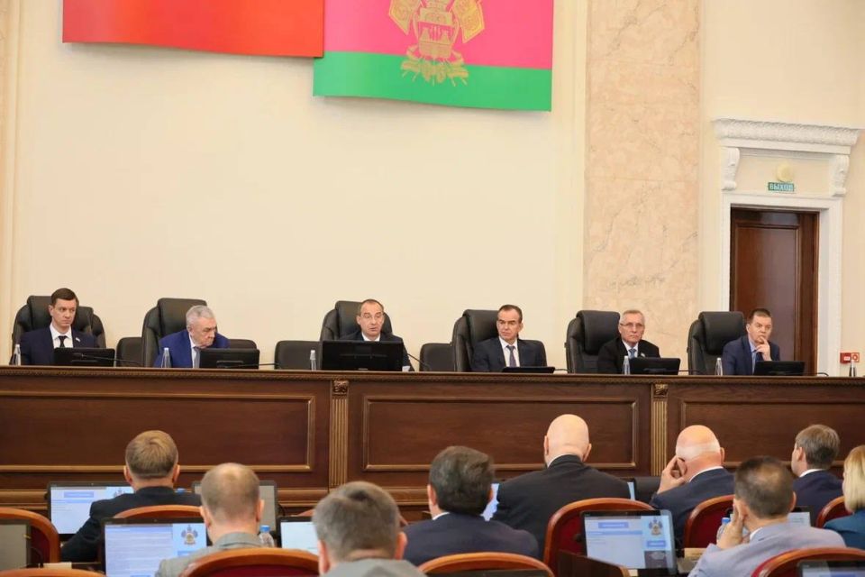 Вениамин Кондратьев: На 66-й сессии ЗСК депутаты рассмотрели ряд важных для края вопросов