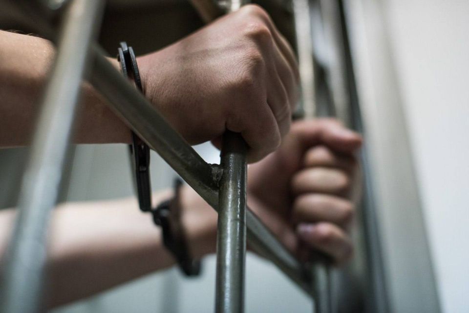 В Краснодаре мужчина украл телефон и наличные деньги