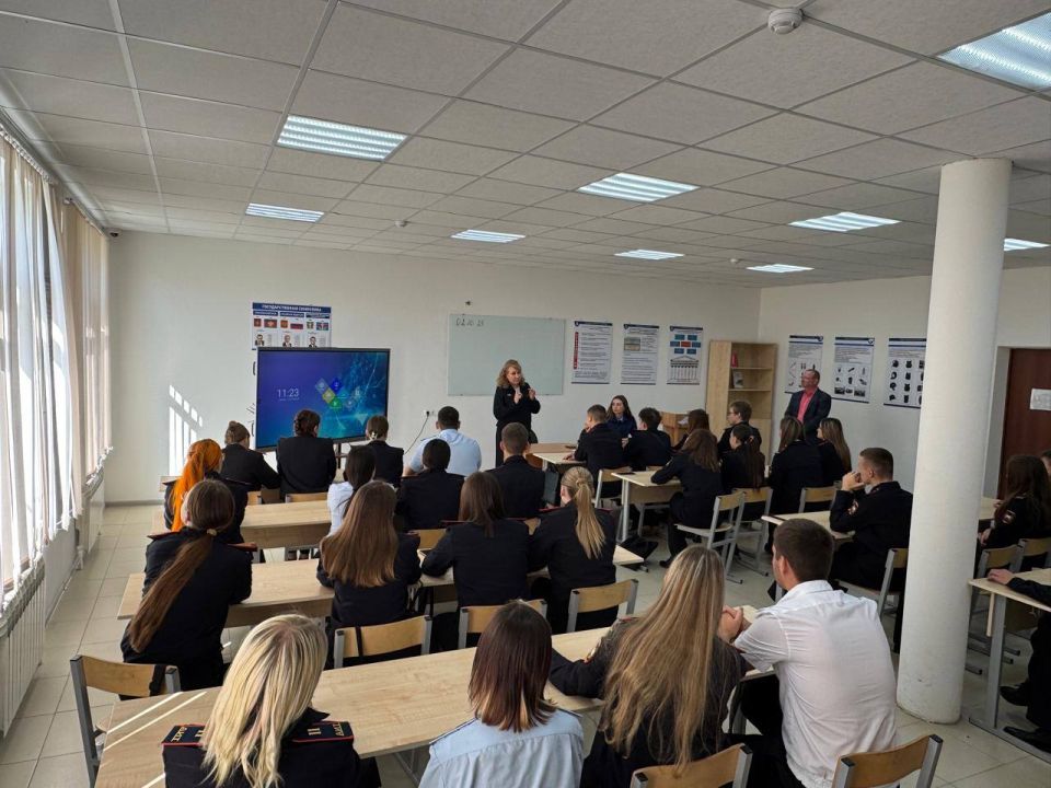 Прокуратурой Темрюкского района в филиале частного профессионального образовательного учереждения «Анапский индустриальный техникум» проведена лекция для студентов «мошенничество в сфере информационных технологий»