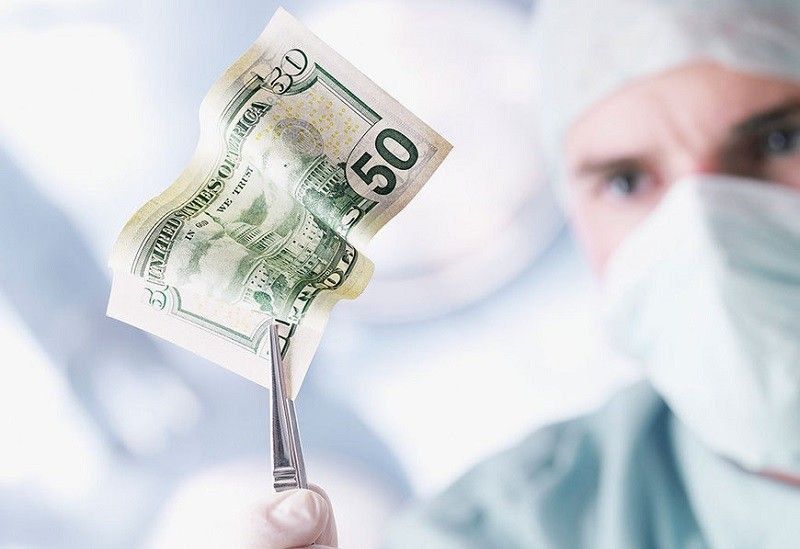 Стоматолог обманул пациентов на 1 млн рублей в Геленджике