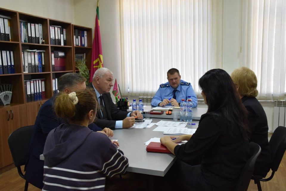 Прокурором Кавказского района проведен выездной прием граждан в Кропоткинском городском поселении