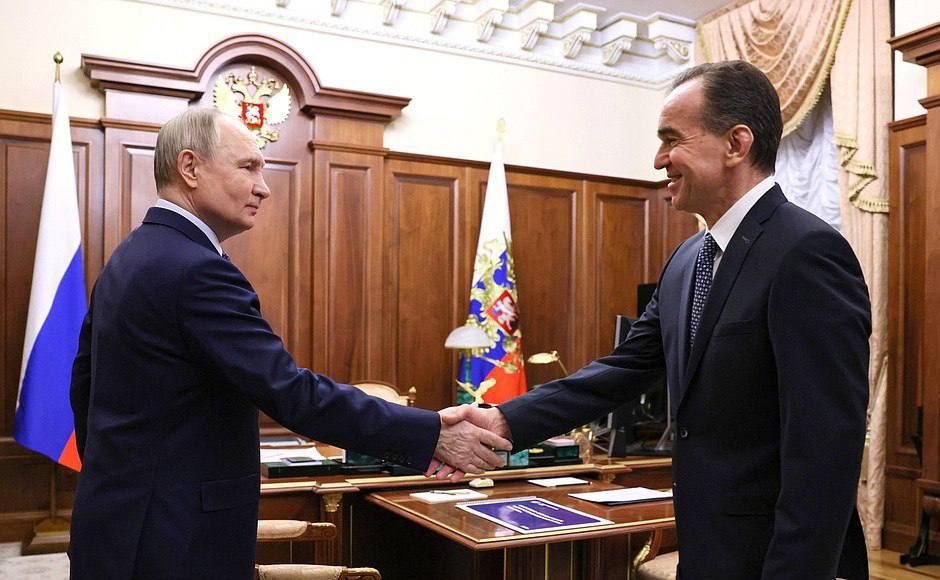 Вениамин Кондратьев: День рождения сегодня отмечает наш Президент, национальный лидер Владимир Владимирович Путин