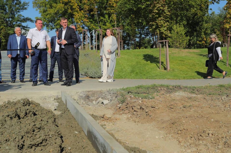 В Николаевском бульваре увеличат и благоустроят пешеходную зону