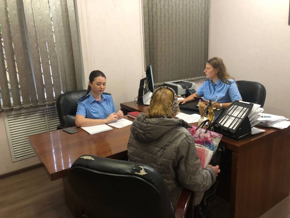 Туапсинской межрайонной прокуратурой принято участие в тематическом приеме граждан по вопросам соблюдения законодательства об исполнительном производстве