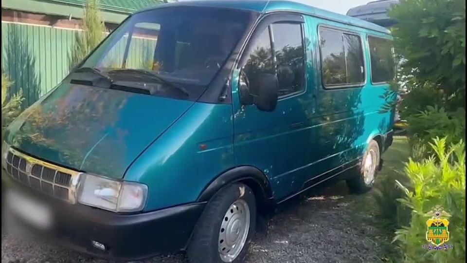 Угонщика микроавтобуса задержали полицейские