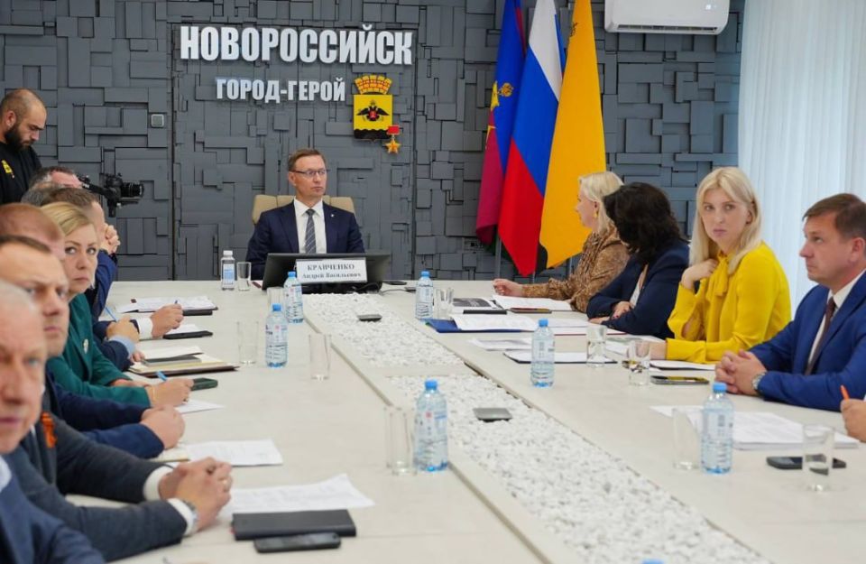 «Час контроля»: на рабочем совещании в администрации Новороссийска обсудили ход выполнения важных социально значимых задач