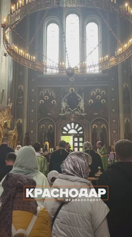 Непогода не помешала краснодарцам массово отправиться в паломничество к мощам блаженной Матроны Московской