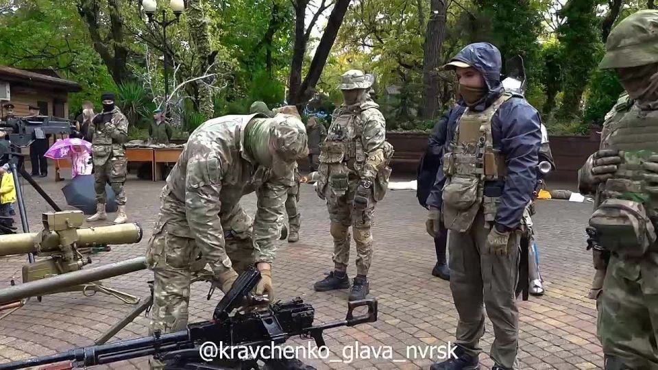  :       -     ,  82     - 