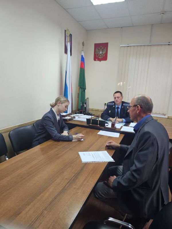 Прокуратурой Калининского района проведен тематический прием граждан по вопросам соблюдения законодательства об исполнительном производстве