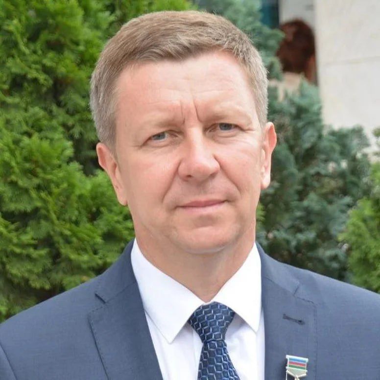 Как сообщили источники «Ъ» в правоохранительных органах, накануне своего ареста глава Крымского района Краснодарского края Сергей Лесь попытался скрыться, но был задержан