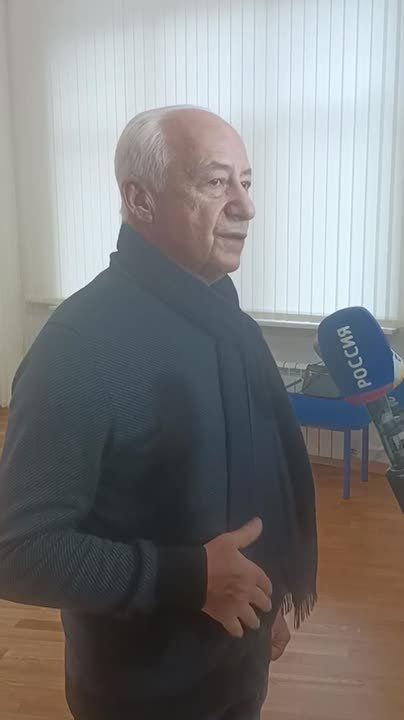 После завершения концерта в Музыкальном театре Краснодара народный артист СССР Владимир Спиваков пообщался с прессой и поделился впечатлениями о событии