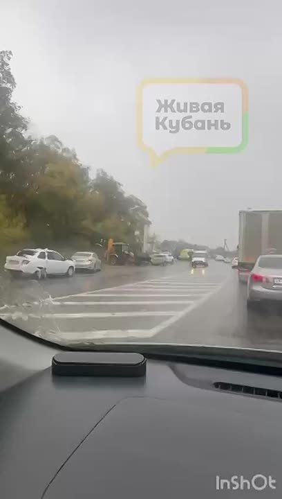 Страшная авария перед Анапой на федеральной трассе