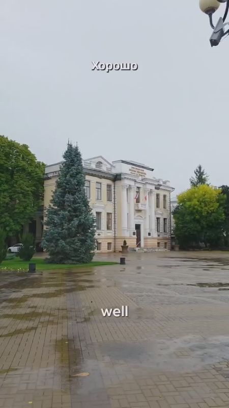 Залетный американец посетил Краснодар по совету знакомых, которые рекомендовали ему увидеть «небольшие» города России, где, в отличие от Москвы, все не так идеально