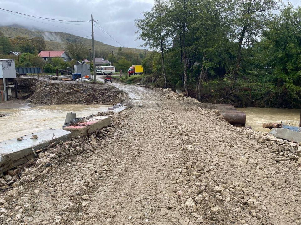 В Молдавановке восстановили автомобильное и пешеходное сообщение