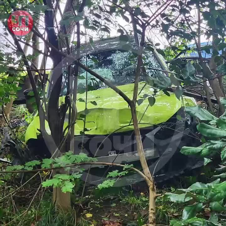 BMW улетела в обрыв. Жесткое ДТП в Хосте