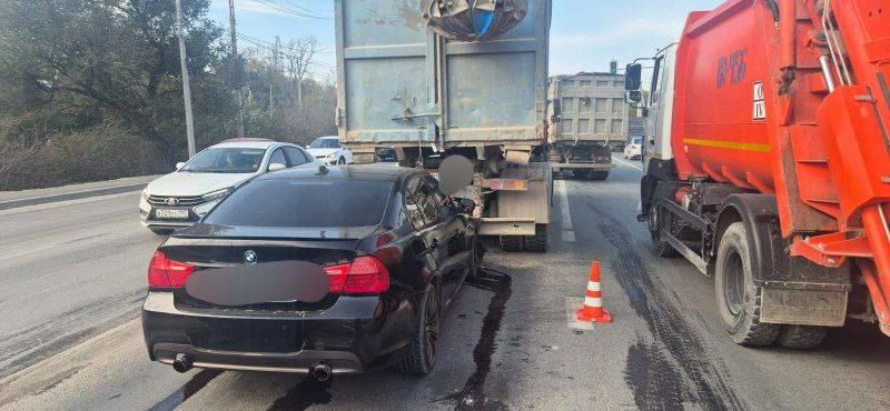 Мужчина погиб в ДТП с грузовиком