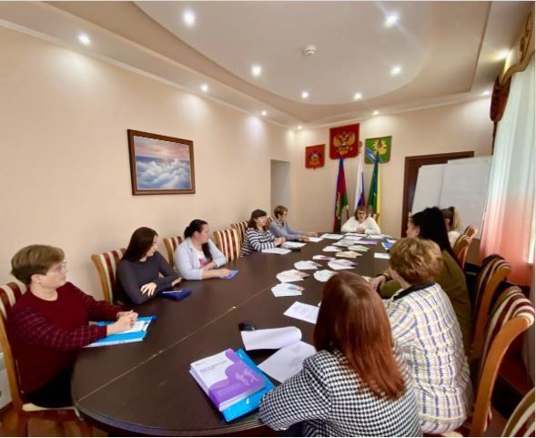 В Ейском районе в рамках недели правовой грамотности «Краснодарский край - территория без тени» прошёл круглый стол