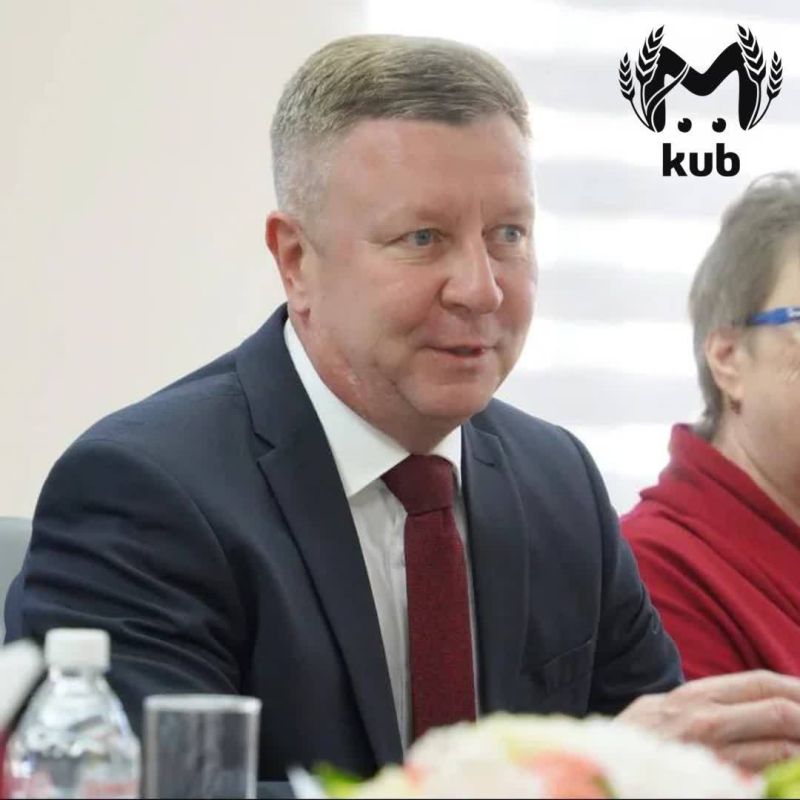 Глава Крымского района, которого задержали на микроавтобусе со 100 млн рублей и 12 кг золота, подал жалобу