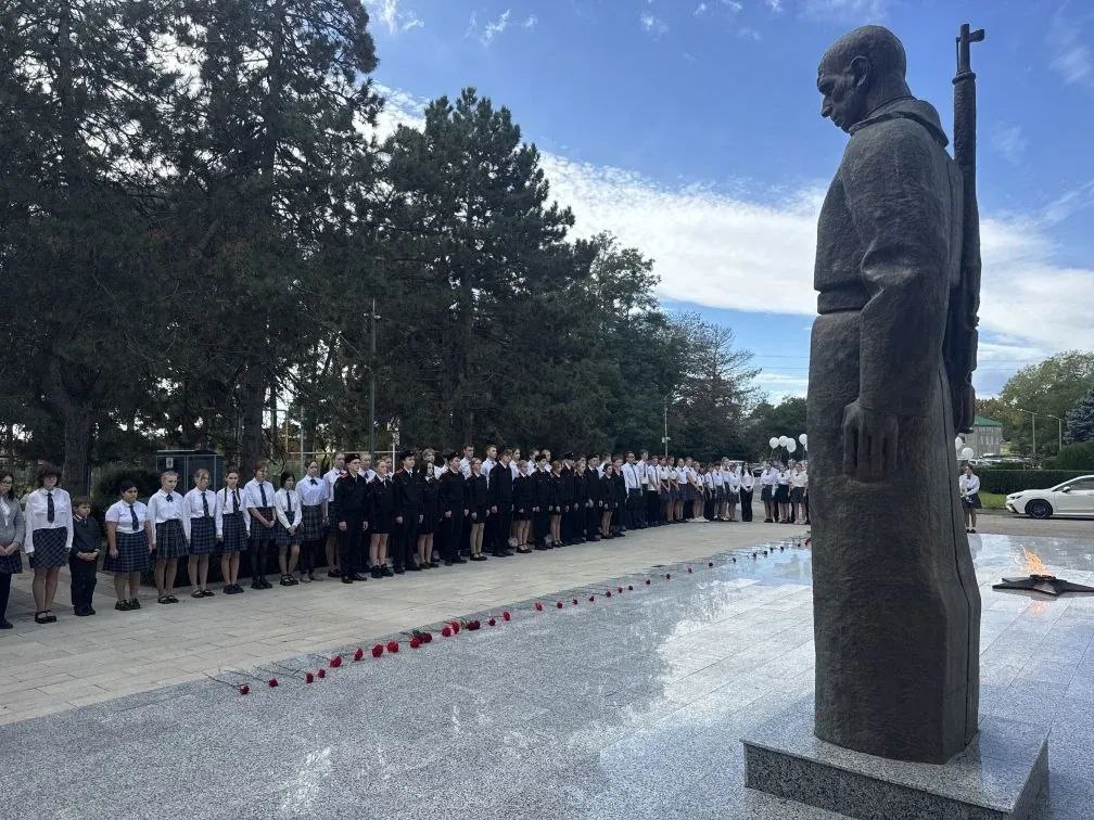 В школе № 9 в поселке Виноградном прошел Урок мужества, посвященный Дню белых журавлей   В школе № 9 в поселке Виноградном прошел Урок мужества, посвященный Дню белых журавлей